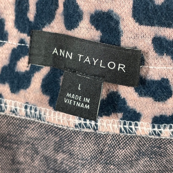 NEW Ann Taylor Skirt Womens Large pink blue leopard pencil midi preppy classic - Picture 4 of 9